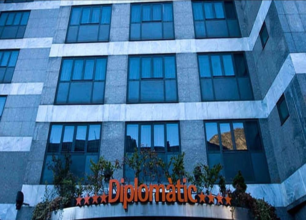 Hotel Zenit Diplomatic Andorra la Vella Esterno foto