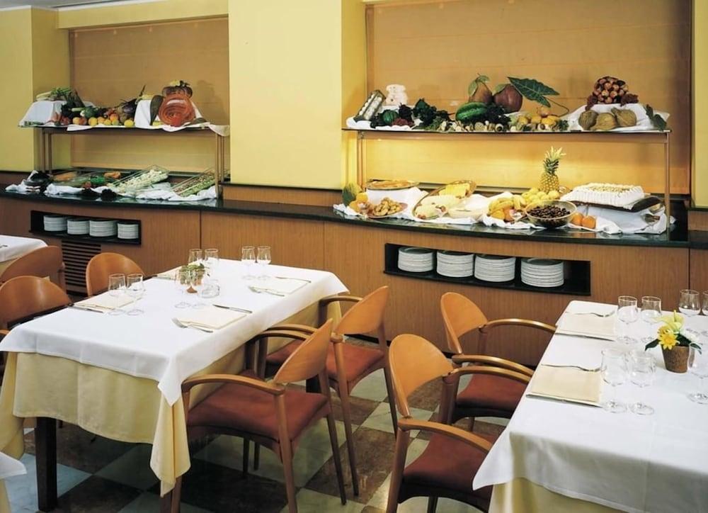 Hotel Zenit Diplomatic Andorra la Vella Esterno foto