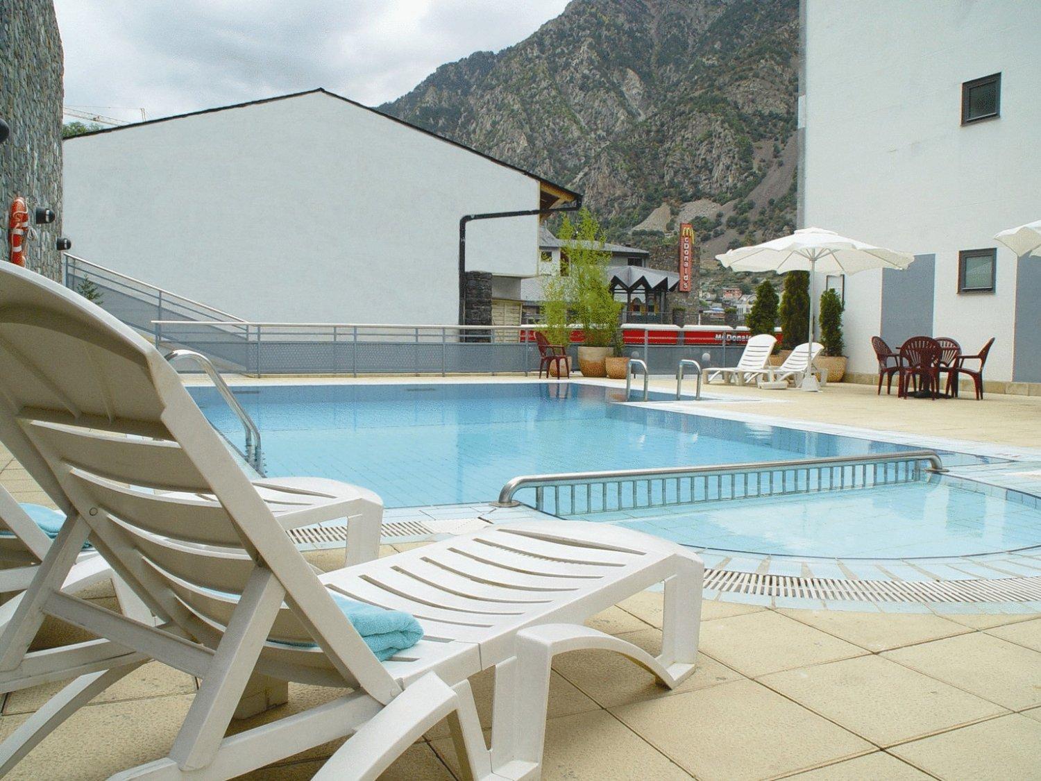 Hotel Zenit Diplomatic Andorra la Vella Esterno foto